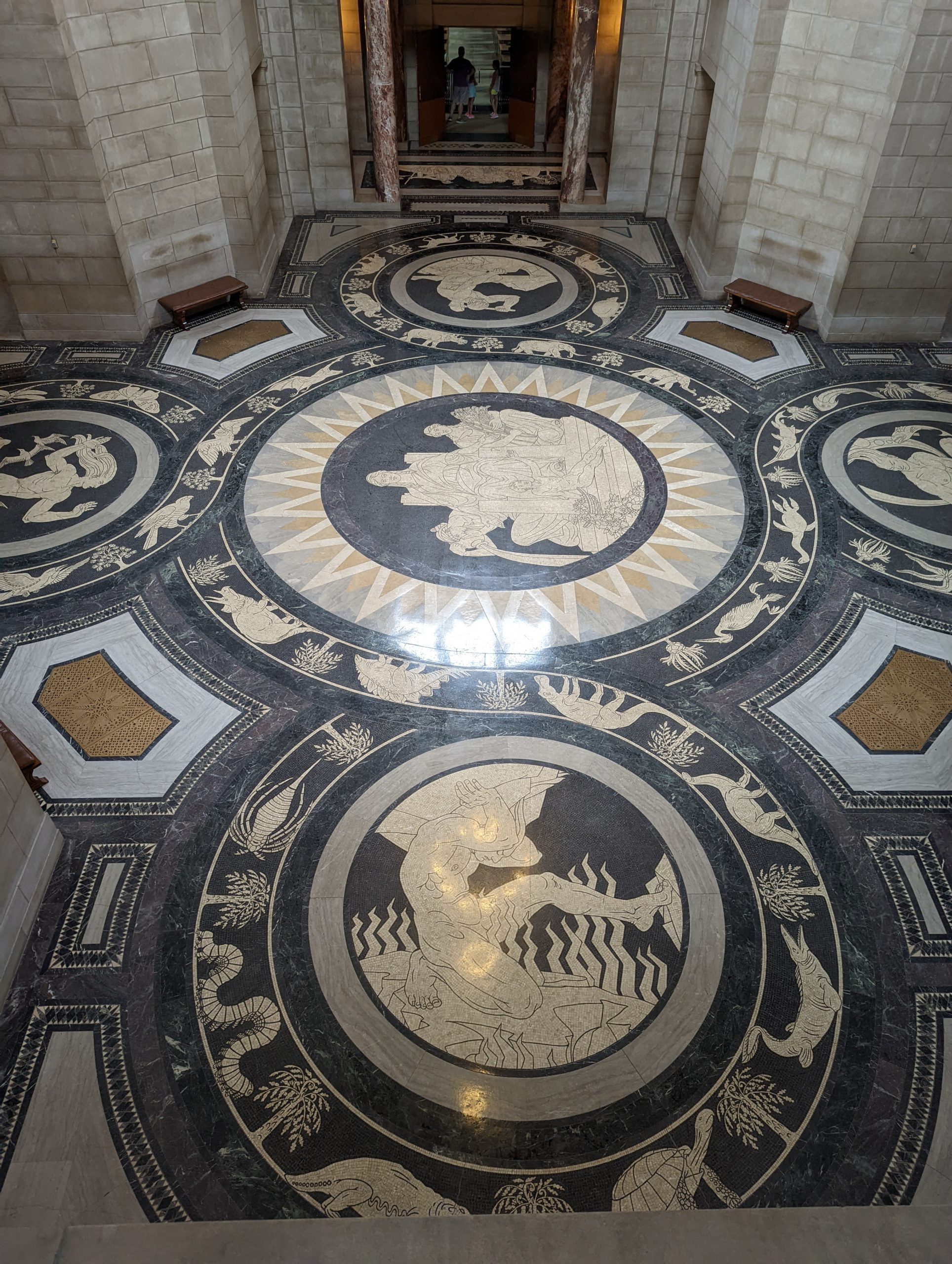 photo of interior of Nebraska State Capitol